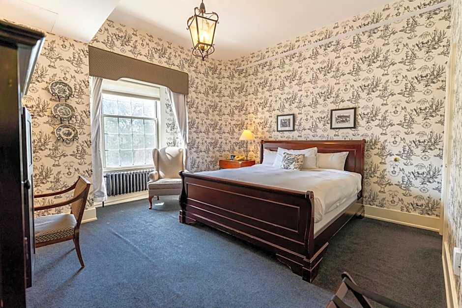 Inn On Broadway