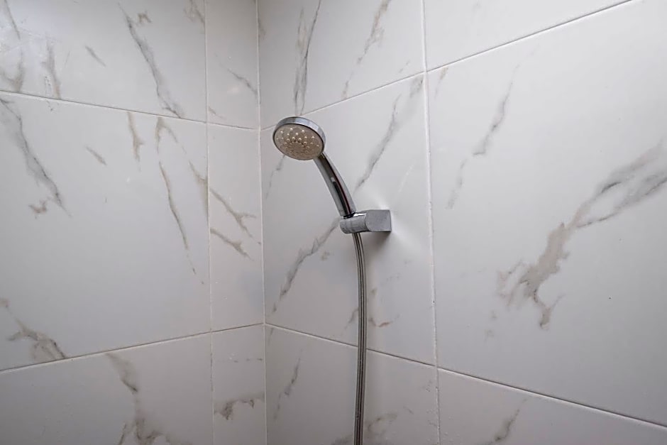 RedDoorz near Tentrem Mall Semarang