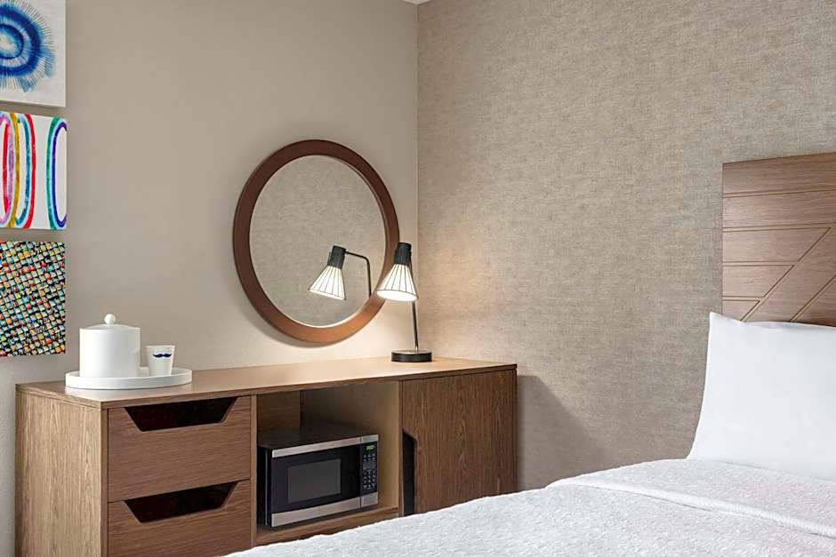 Hampton Inn By Hilton Kansas City-Airport