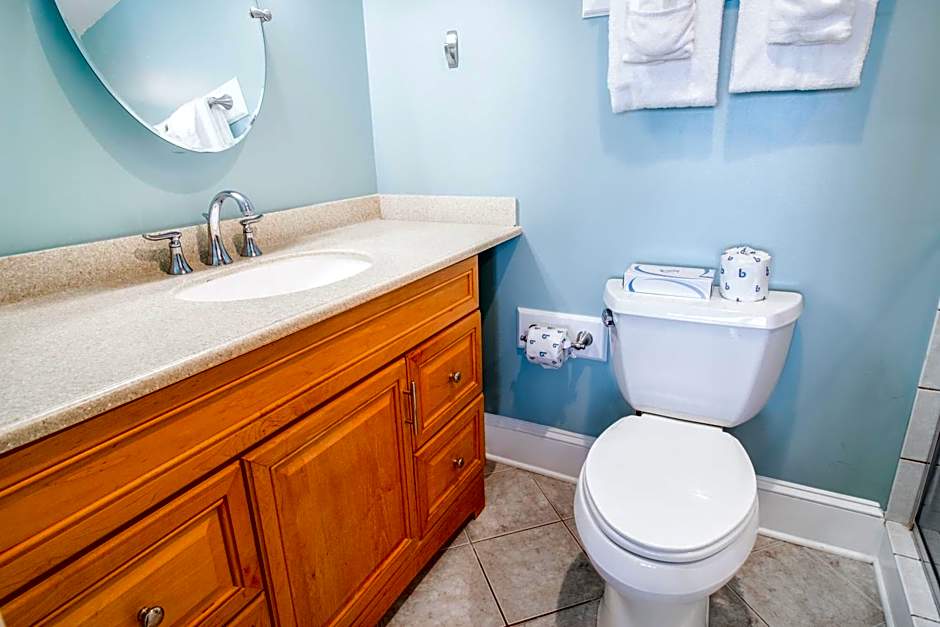 Oceanfront Litchfield Inn