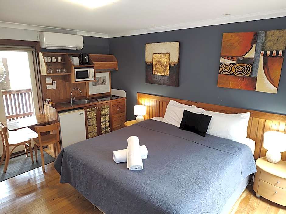 Adamsons Riverside Accommodation