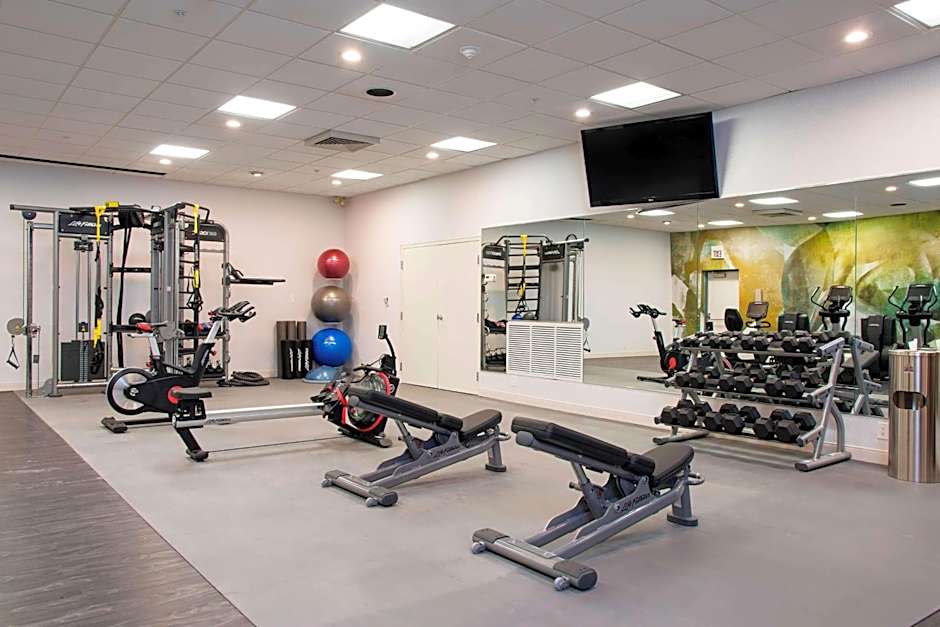 Sonesta Hotel Grand Rapids Airport