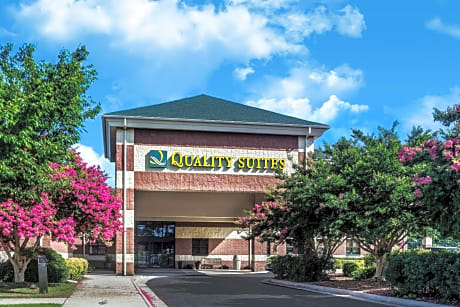 Quality Suites Lake Wright Norfolk Airport