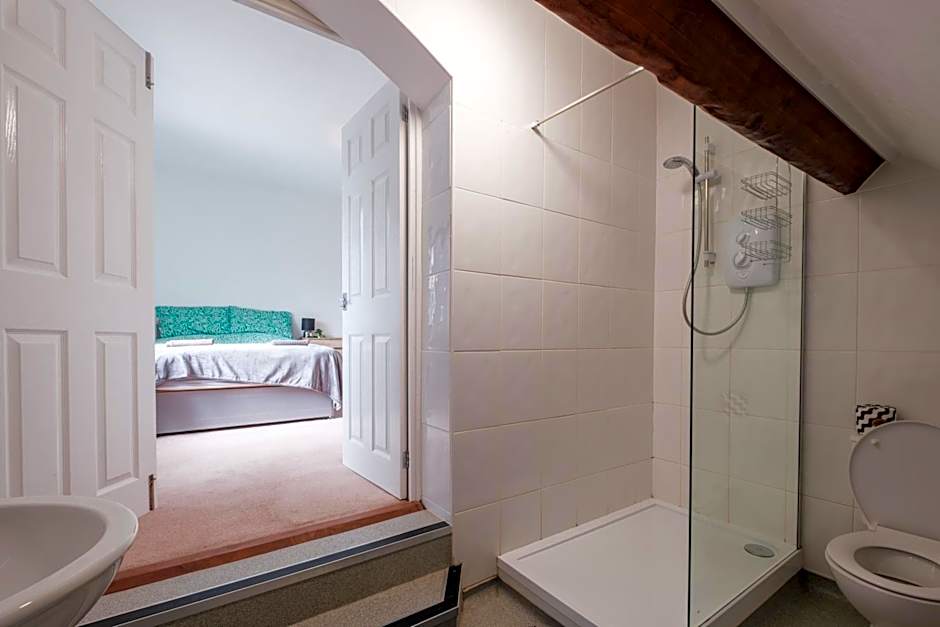 OYO The Pickering Park Hotel