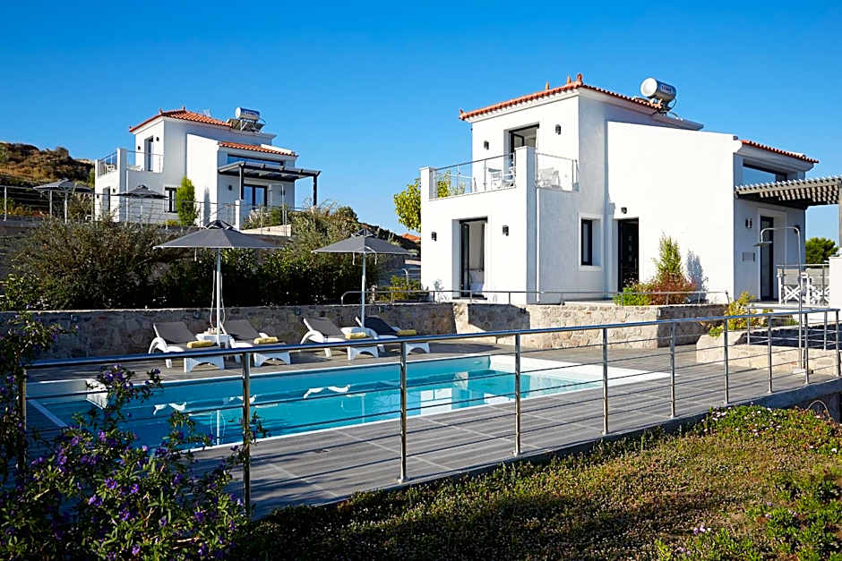 Eleia Seafront Rooms & Villas