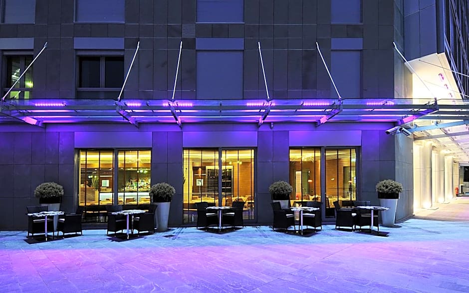 UNA Hotels The One Milano Hotel & Residence