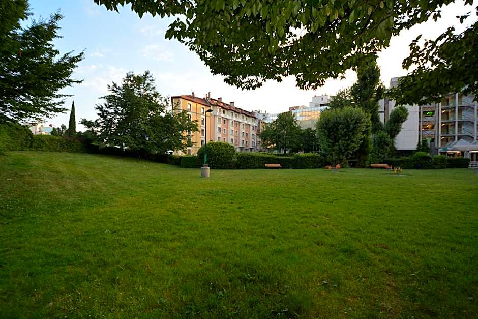 Hotel Lux
