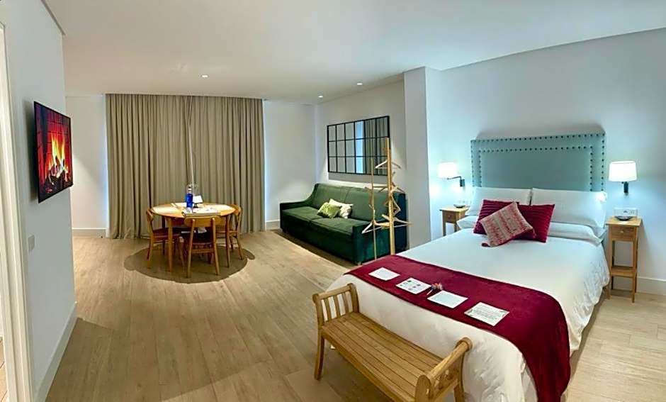 Apartamentos Turísticos La Plaza