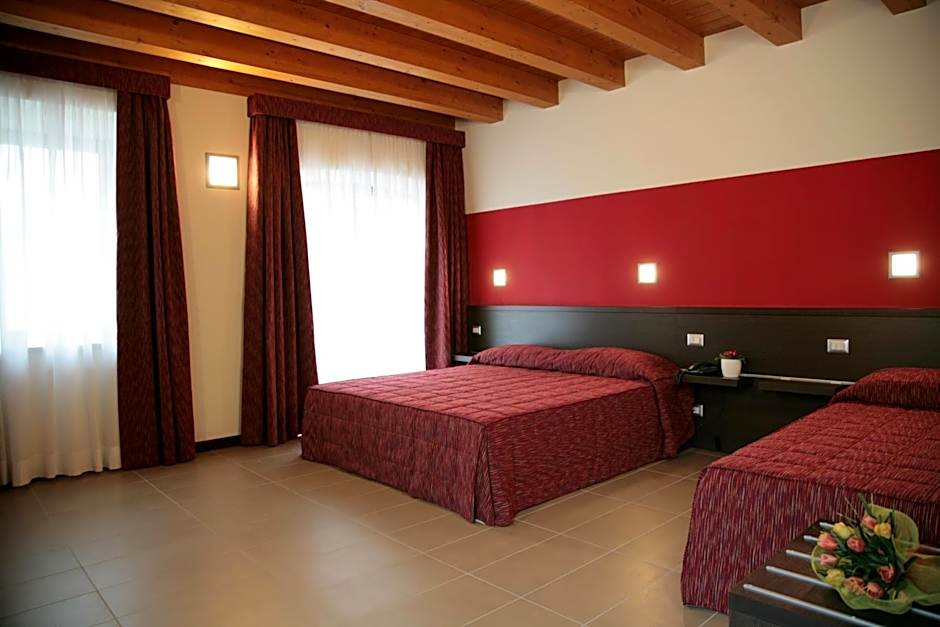 Photo 1 of 4 of Triple Room