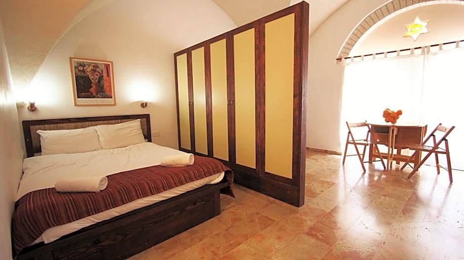 The Market Courtyard - Suites Hotel