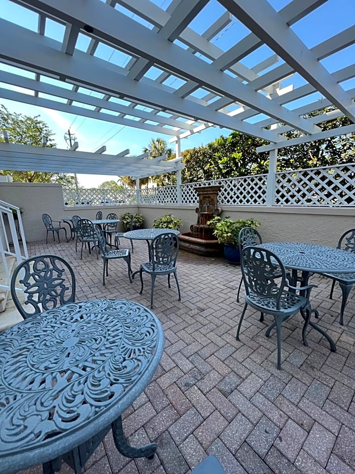 The Capri Inn