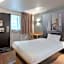 B&B HOTEL Louveciennes