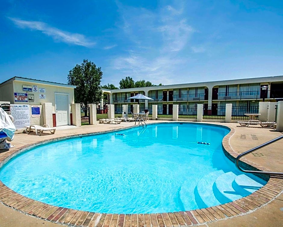 Econo Lodge Andalusia