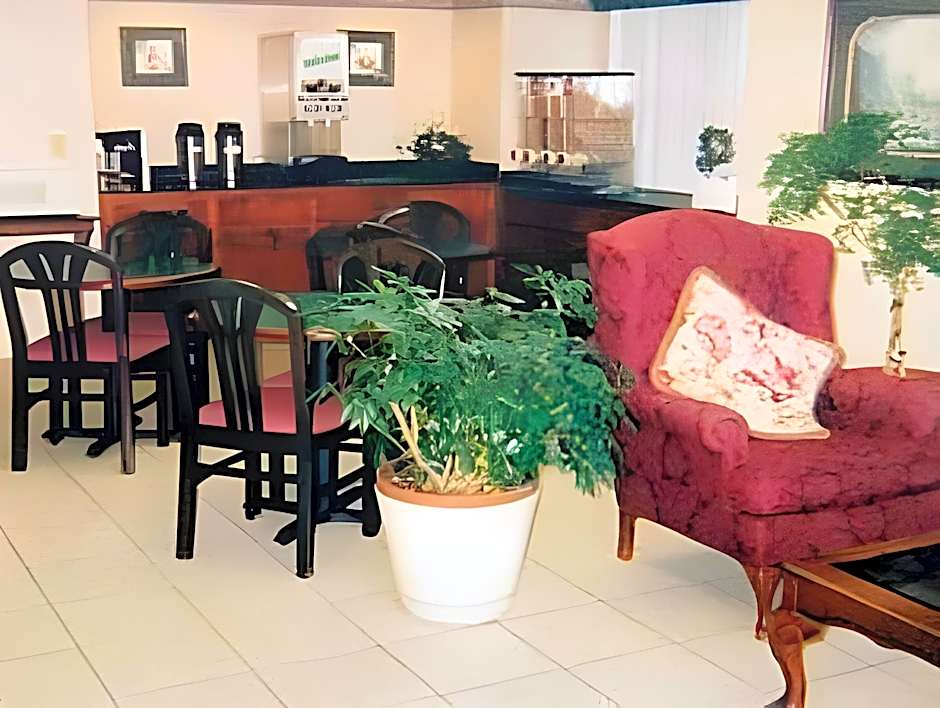 Executive Inn Opp