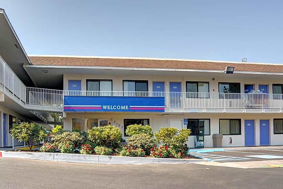 Motel 6-Springfield, OR - Eugene North