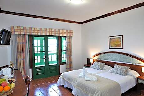 Twin - Non Smoking with Breakfast