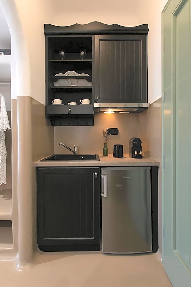 Naxos Euphoria Suites