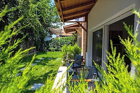 Double Room with Garden Access