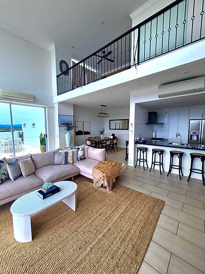 Crystal Bay On The Broadwater