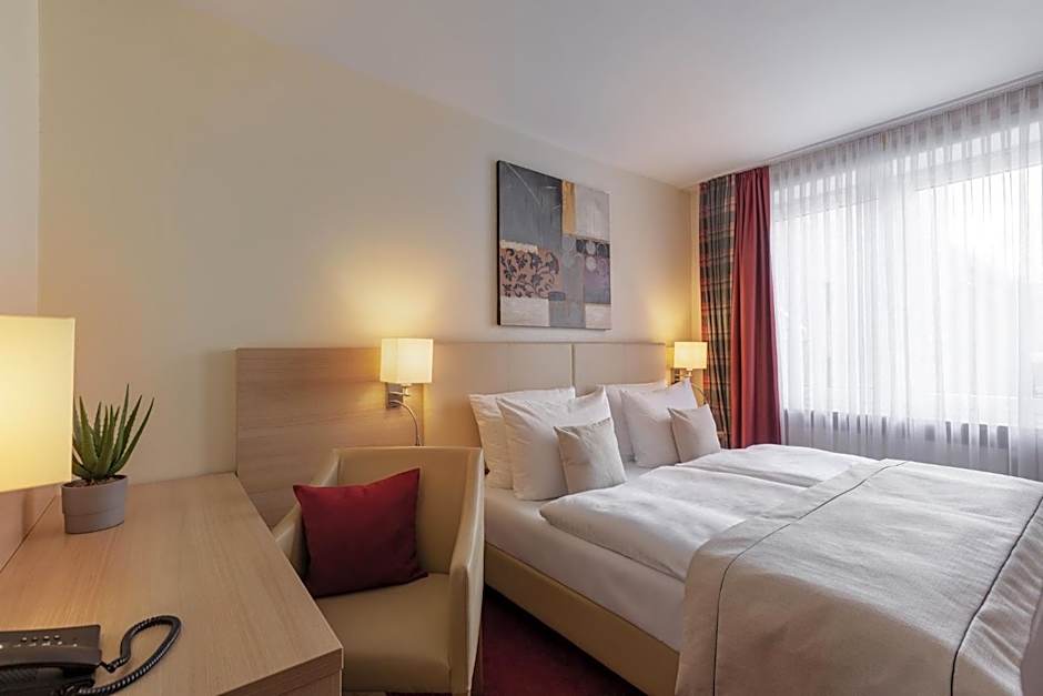 Garner Hamburg Wandsbek Marktplatz By IHG