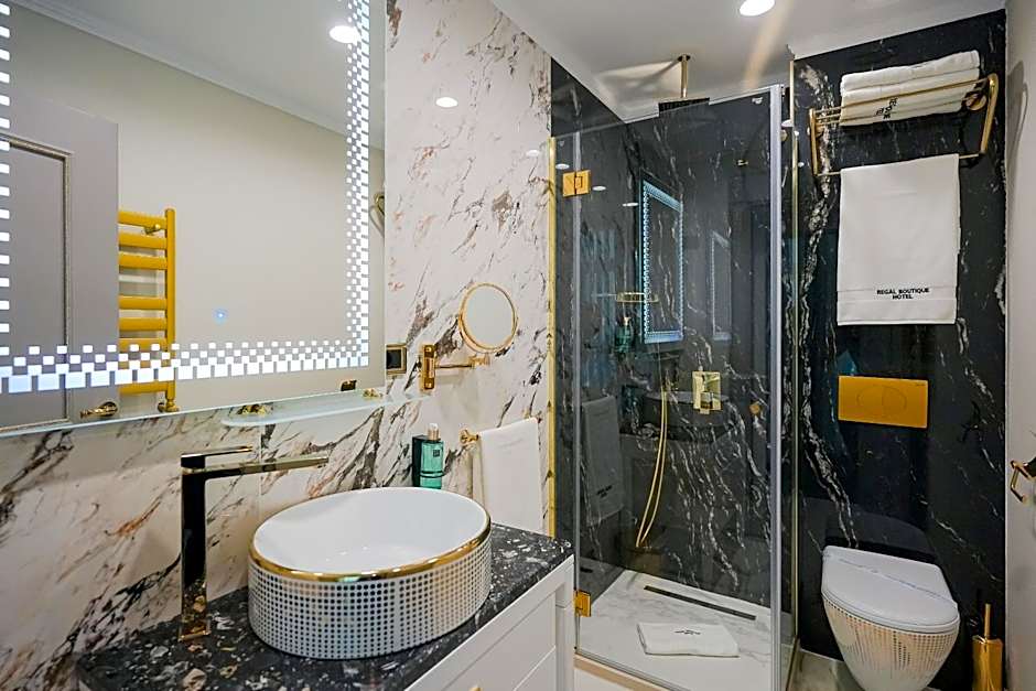 W Regal Boutique Hotel&Spa