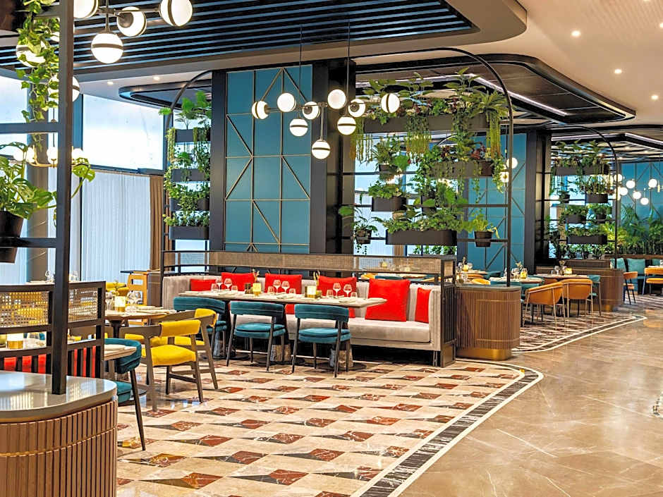 Mövenpick Hotel Istanbul Marmara Sea