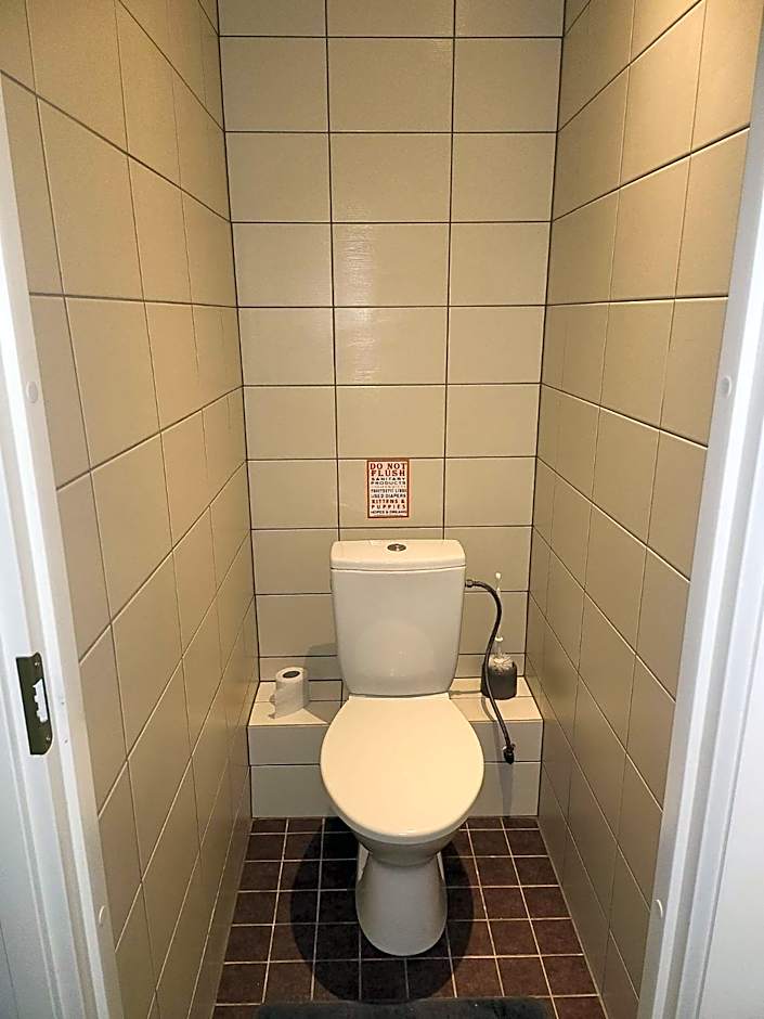 Bright & Peaceful Room Near Old Town