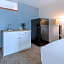 Seaport Inn & Suites