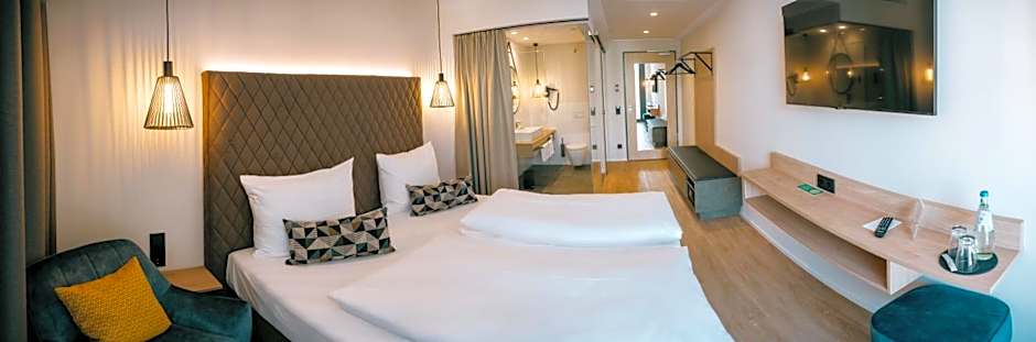 LOOM Hotel & Skybar