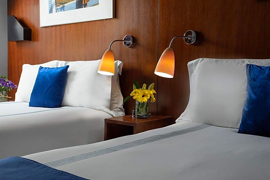 6 Columbus Central Park Hotel