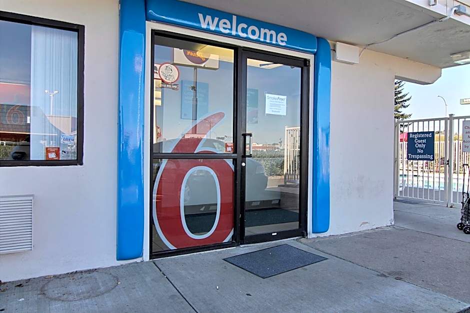 Motel 6-Bismarck, ND