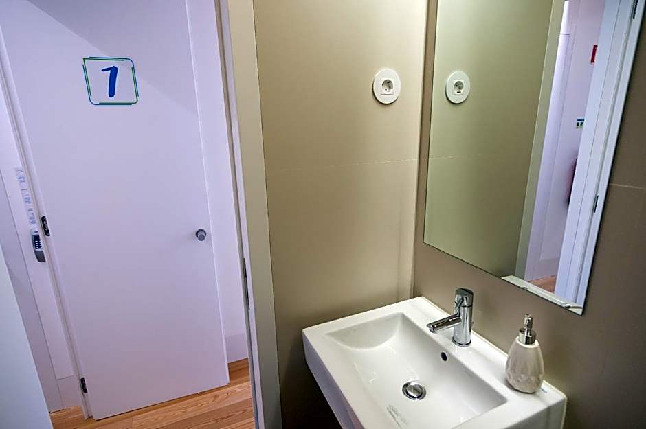 Change The World Hostels - Coimbra - Almedina