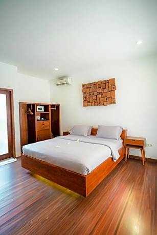 Deluxe Suite Room with Free Use of Bicycle