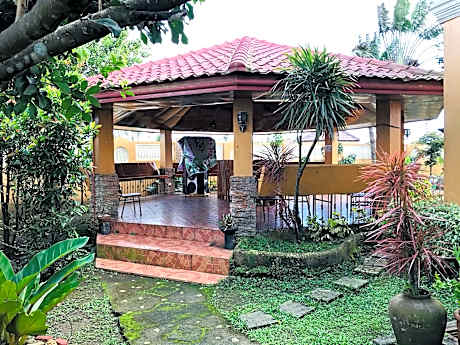 Villa Adelle At Silang