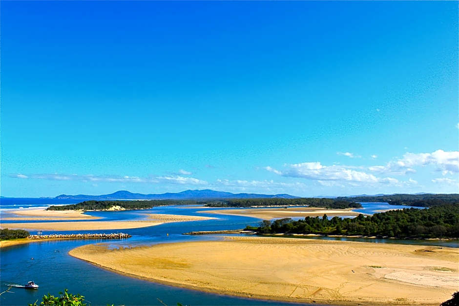 Marcel Towers Holiday Apartments