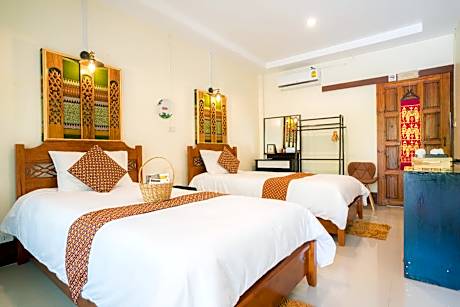 Twin Bed Room