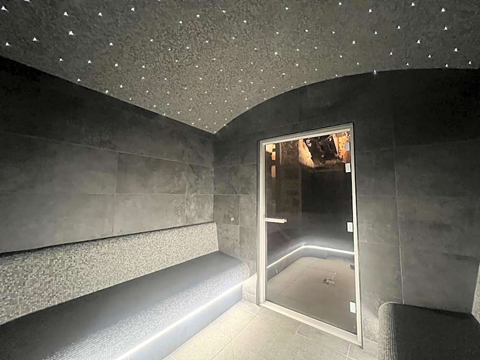 Gite Roche Des Ducs avec Piscine toute l'année, Spa, Sauna, Hammam