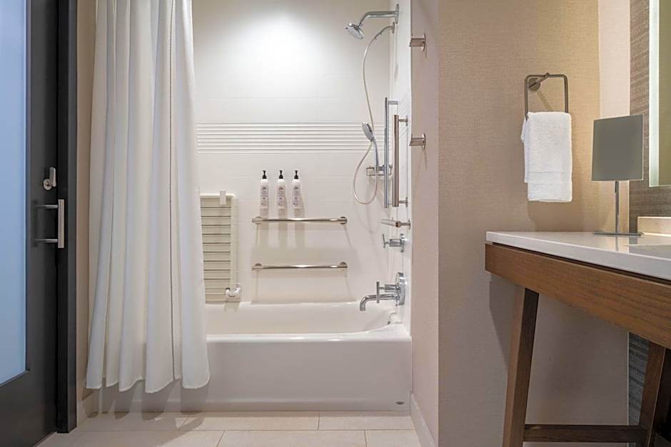 Delta Hotels by Marriott Wichita Falls Convention Center