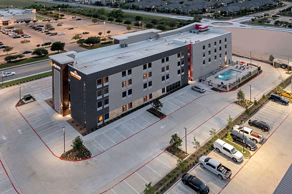 La Quinta Inn & Suites by Wyndham Pflugerville