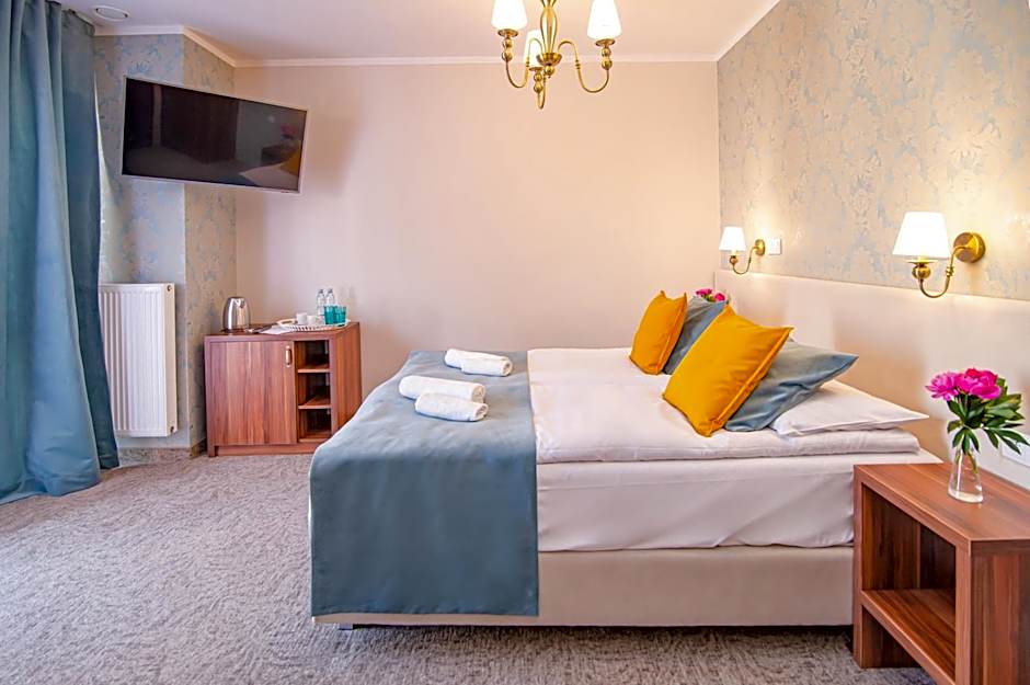 Pod Wzgórzem Bed & Breakfast