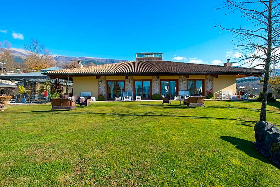 Valle Dell'Aquila Country House