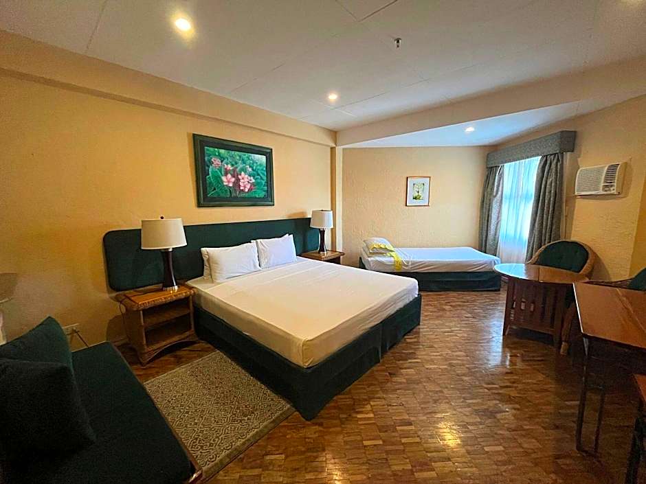 Coco Grande Hotel