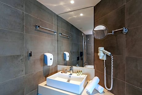 Executive Suite, Sea View (1 Double Bed, 1 Twin Bed and 1 Twin Sofa Bed)