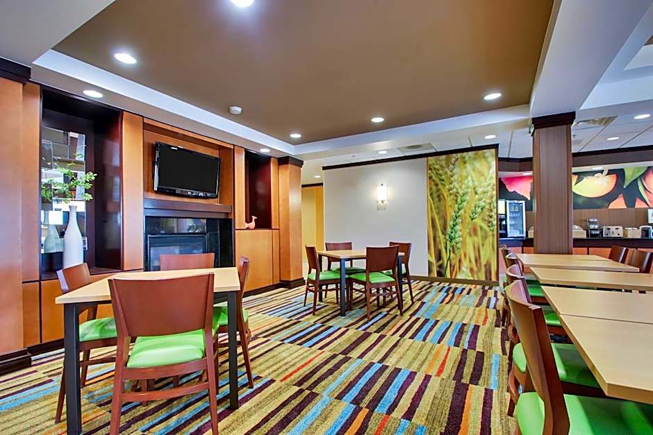 Fairfield Inn & Suites by Marriott Ottawa Starved Rock Area