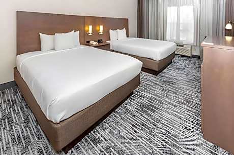 2 Queen Beds, Nonsmoking, Accessible