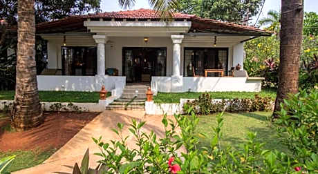 LUISA BY THE SEA VILLAS