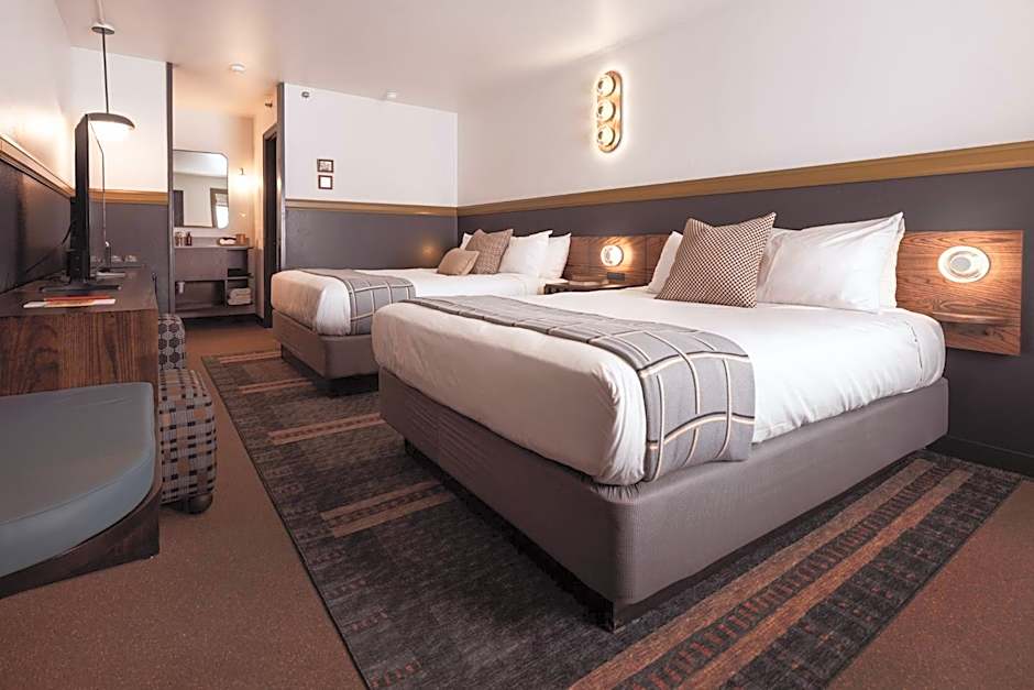 The Ozarker Lodge