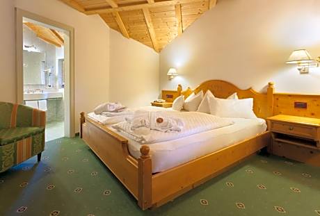 Superior Double Room with Balcony