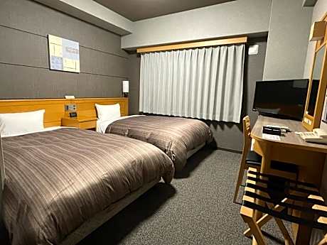 Twin Room - Non-Smoking - No Daily Cleaning