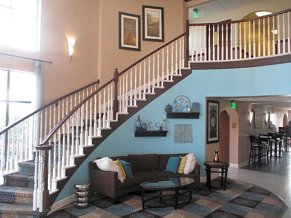 Days Inn & Suites by Wyndham Sam Houston Tollway